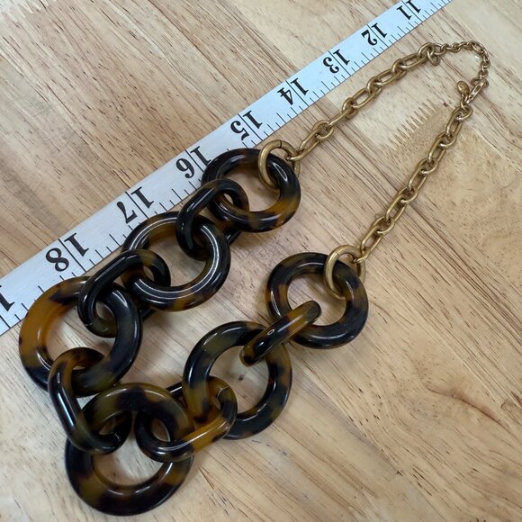 J. Crew Tortoise Acrylic Circular Link Necklace With Gold-Tone Hardware - Picture 2 of 6